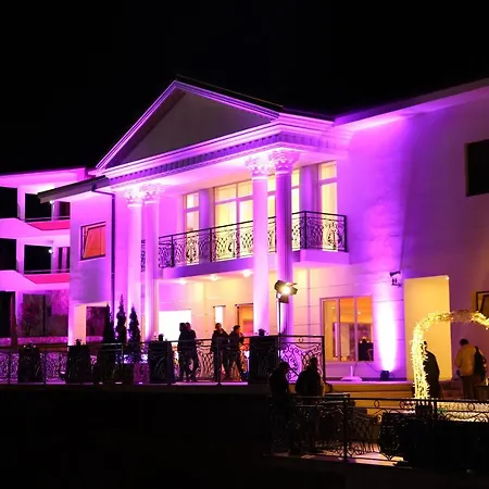 Chateau Linza 호텔 4*