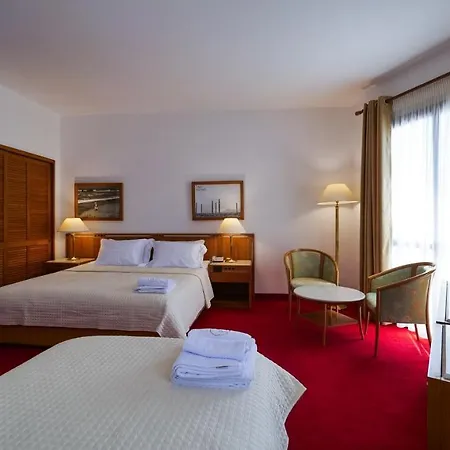 호텔 Chateau Linza 4*