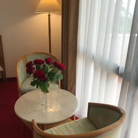 Chateau Linza 4*